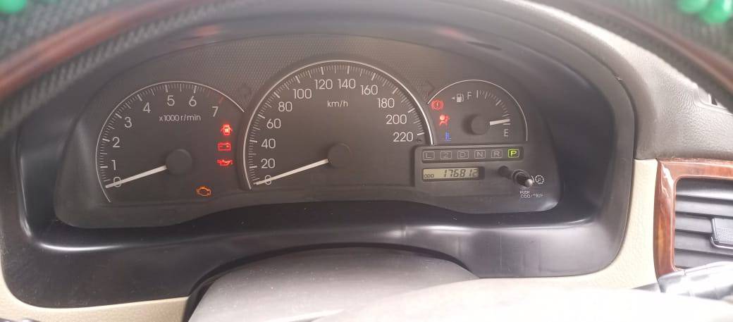 Toyota ipsum seven seater